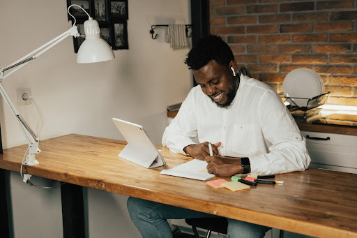 Building a Business From Home: 7 Fundamentals for Succeeding From the Beginning